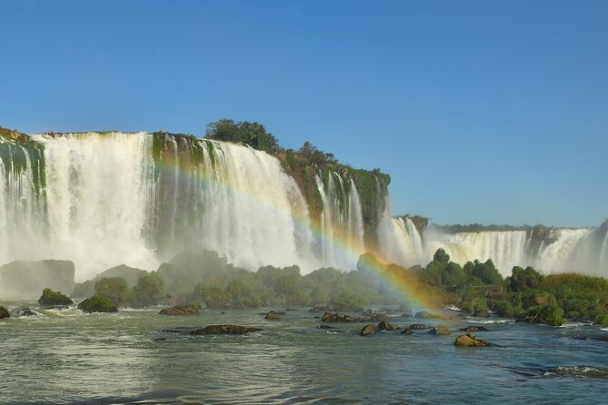 1 Day Iguaçu Falls Tour across Brazil and Argentina - Bruno’s guiding style and group size