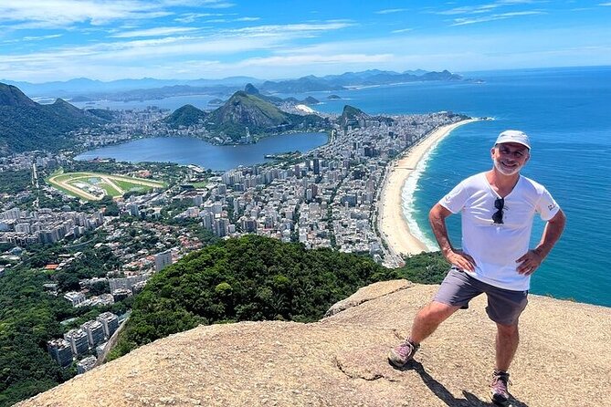 2h30 circuit in the Vidigal Favela - Walking Vidigal’s alleys after the descent