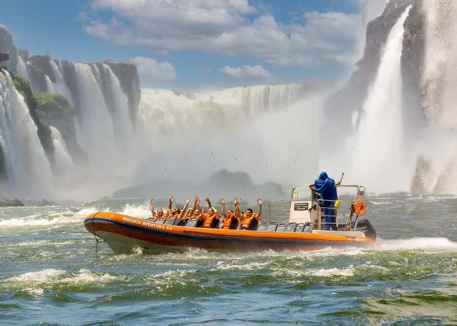 Adventure at Iguazu Falls: Safari, Bird Park, and Waterfalls - Why this combination works so well