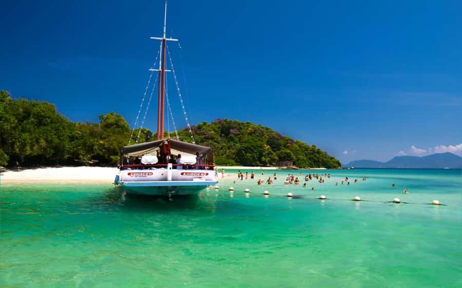 Adventures in Angra and Ilha Grande with Guide and Lunch - Lagoa Azul: the best water stop