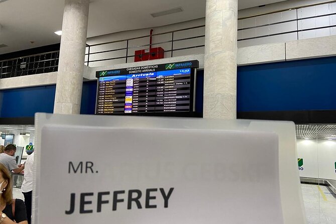 Airport Private Transfer - Premium Service - From baggage claim to the waiting sign