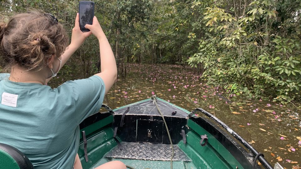 Amazonas: Boat Ride with a Local Amazonian - Through the Igapó flooded forest