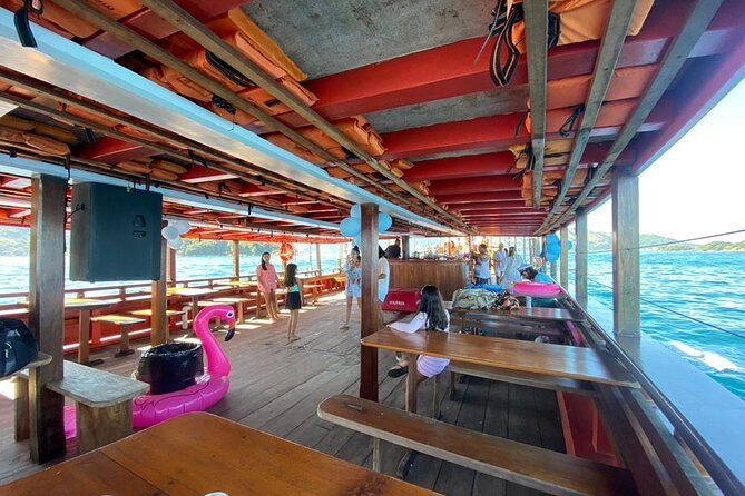 Angra dos Reis Boat Tour with Lunch - Cataguas Island: the easiest taste of island scenery