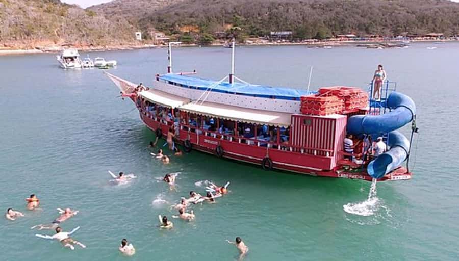 Armação dos Búzios: 3-Stop Schooner Boat Ride - João Fernandes and João Fernandinho