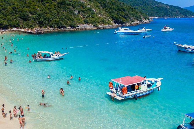 Arraial do Cabo Full-Day Tour: Brazilian Caribe departing from Rio de Janeiro - Arriving at Arraial do Cabo and starting the boat route
