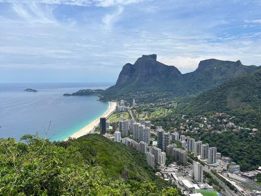 AVenturismo 2 Irmãos hill + Vidigal Favela - The 50-minute climb into the forest