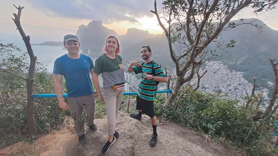 AVenturismo 2 Irmãos hill + Vidigal Favela - Who will enjoy this experience most