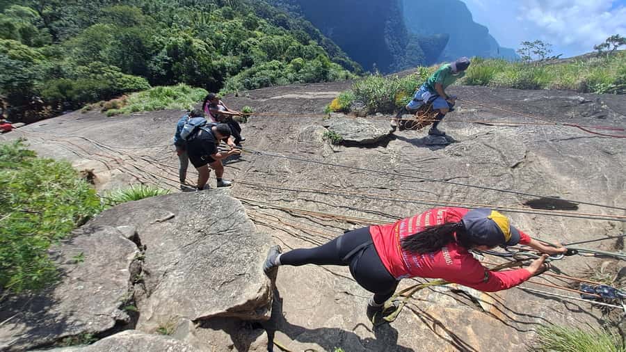 AVenturismo Pedra da Gávea - The Heaven’s Throat cave at 650 meters