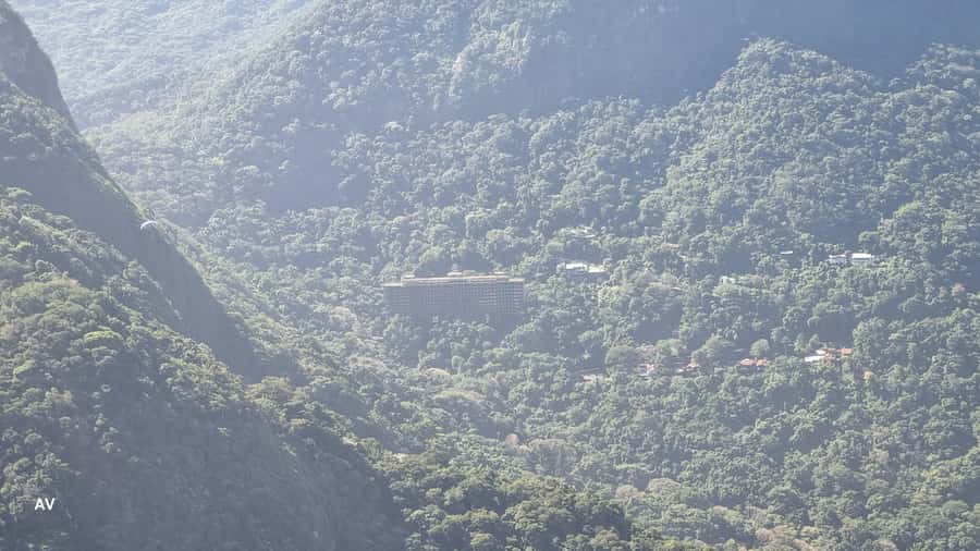 AVenturismo Pedra da Gávea - The summit view and the risk of clouds