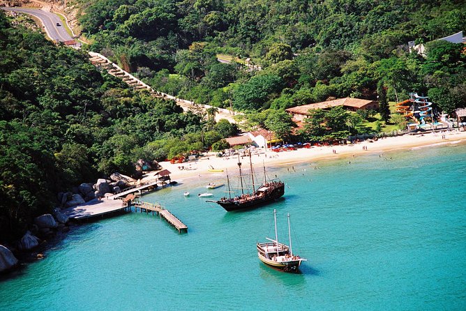 Balneário Camboriú tour and cable car ride from Florianópolis - Praia das Laranjeiras and your longest free period