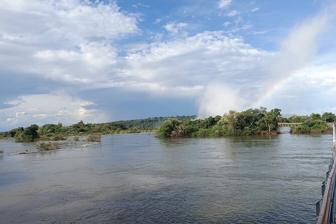 Beyond Iguassu Falls, visit Iguassu Falls with the best company - Fitness, comfort, and who should book