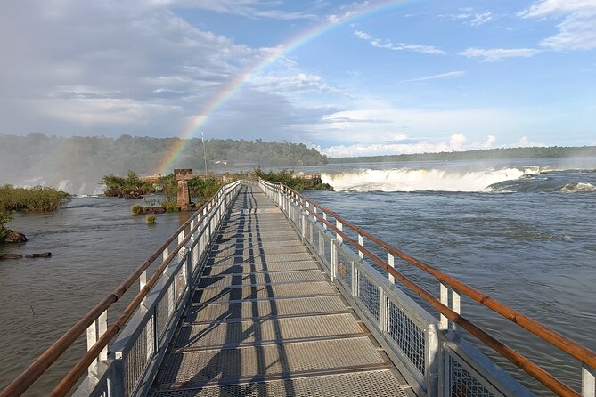 Beyond Iguassu Falls, visit Iguassu Falls with the best company - A closer look at the guide experience