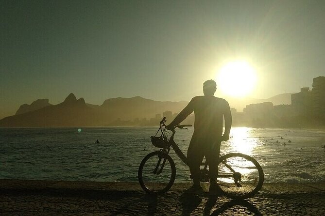 Bike Tour Of Rio – Beaches and Lagoon - Arpoador Rock and the first photo stop