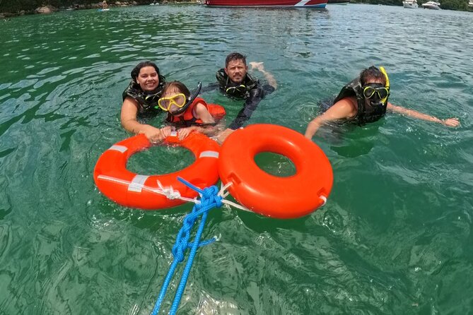 Bombinhas + Snorkel by Zimbros Ecotour - The included photos are a real bonus