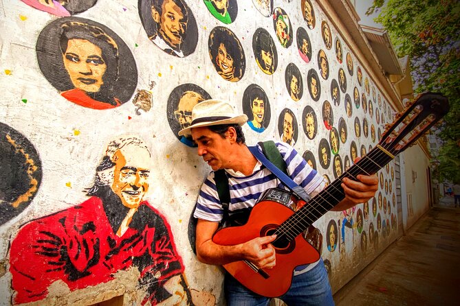 Bossa Nova Walking Tour - Praça General Osório and the Hippie Fair connection