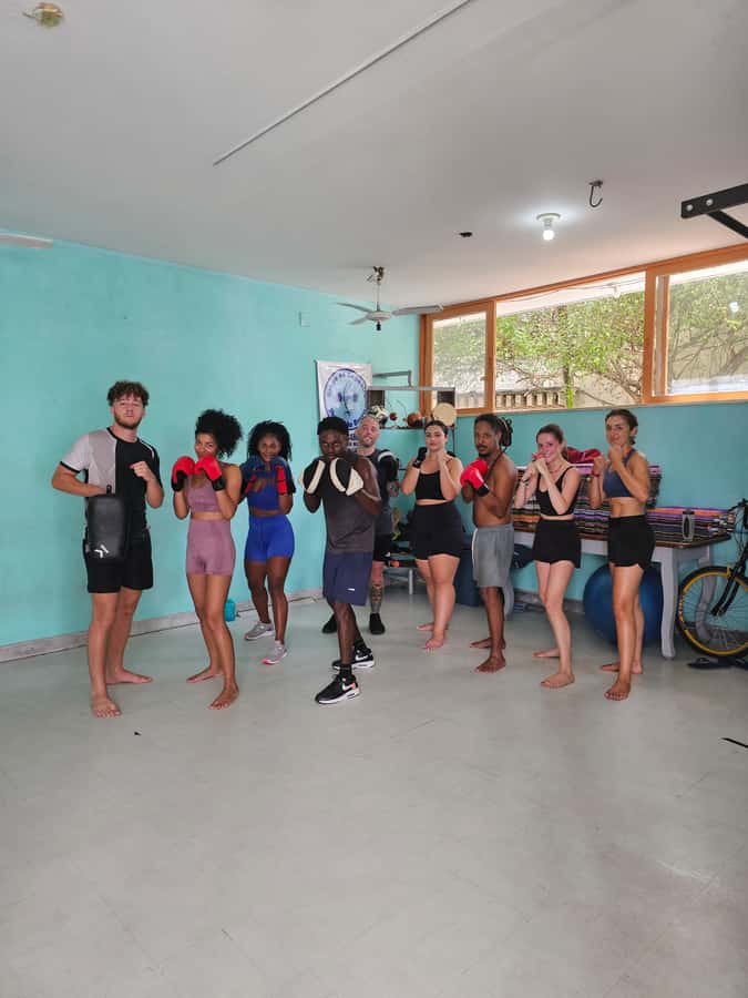 BOXE CLASS - EX BAHIAN CHAMPION (SALVADOR-BA) - Meeting at Rua Doutor João Pondé, 240