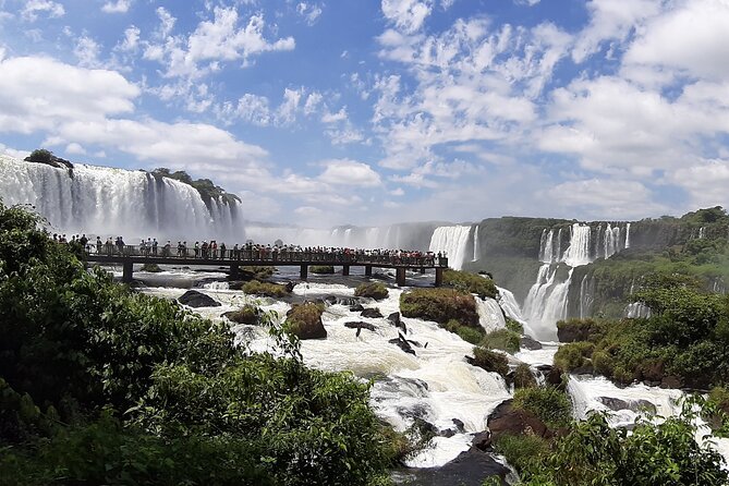 Brazilian Falls Private Tour with Entrance, Lunch and Boat - What the day feels like from start to finish