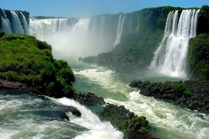 Brazilian Falls With Macuco Safari Boat - Why the Macuco Safari is the main event