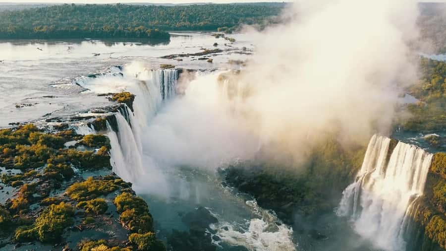 Brazilian Iguassu Falls,Bird park Boat Safari all tickets - How to prepare for a wet, sunny day