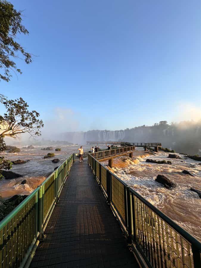 Brazilian Iguassu Falls,Bird park Boat Safari all tickets - Starting at Parque das Aves