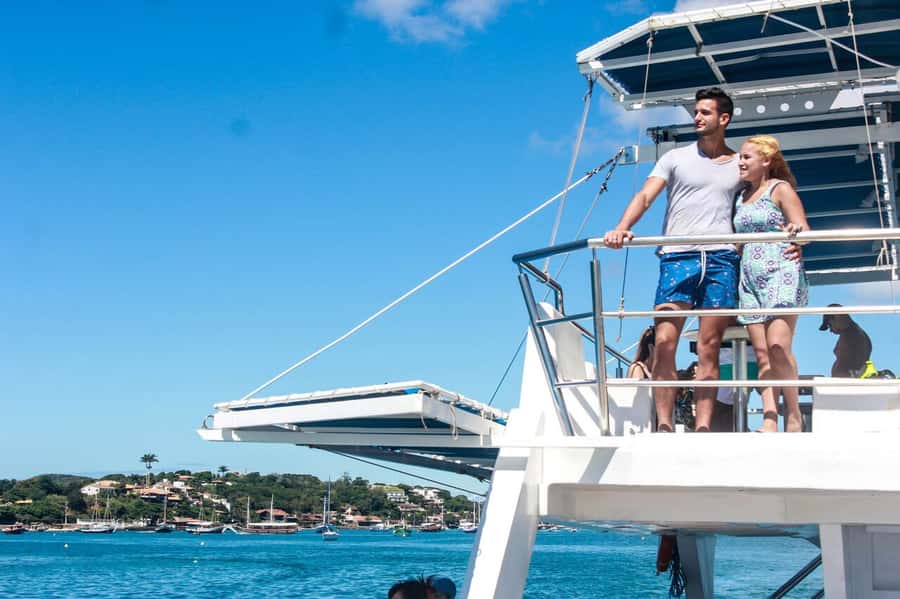 Búzios: Catamaran Boat Tour - First 30-minute stop near João Fernandes