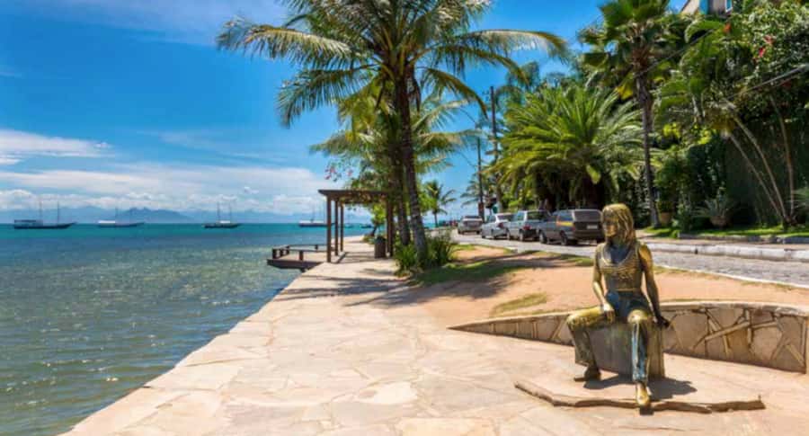 Búzios: City Tour & Beach Hopping with Lunch - Finishing at Porto da Barra