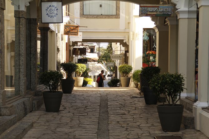 Buzios Day Trip with Lunch, City Tour and Cruise from Rio de Janeiro - Rua das Pedras and the compact center