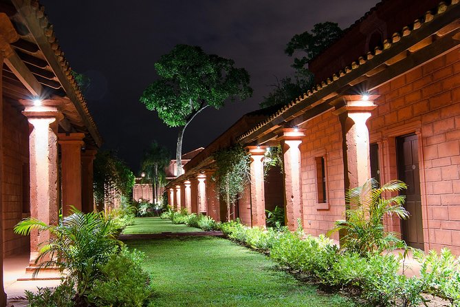 By Night Puerto Iguazu with Argentinian Restaurant Guamini Misión - Why Puerto Iguazú makes a good evening outing