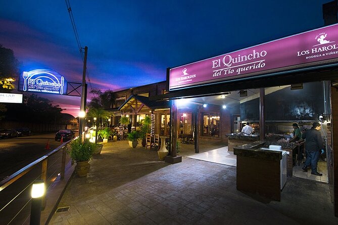 By Night Puerto Iguazu - Feirinha de Puerto Iguazú: 90 minutes of local browsing