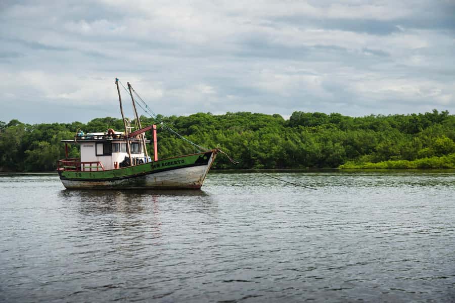 Caburé - Boat tour on the Rio Preguiças - Vassouras and the small Lençóis