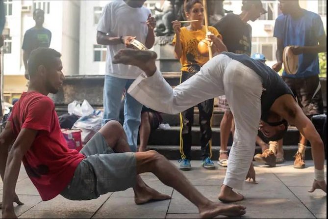 Capoeira Classes for Beginners in Rio de Janeiro - The warm-up prepares you for real movement