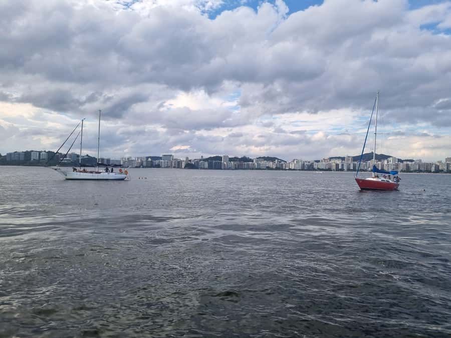 Cariocando de Veleiro no Rio de Janeiro - Who will enjoy this sail most