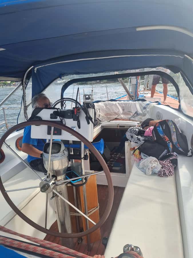 Cariocando de Veleiro no Rio de Janeiro - Crossing toward Fort Santa Cruz