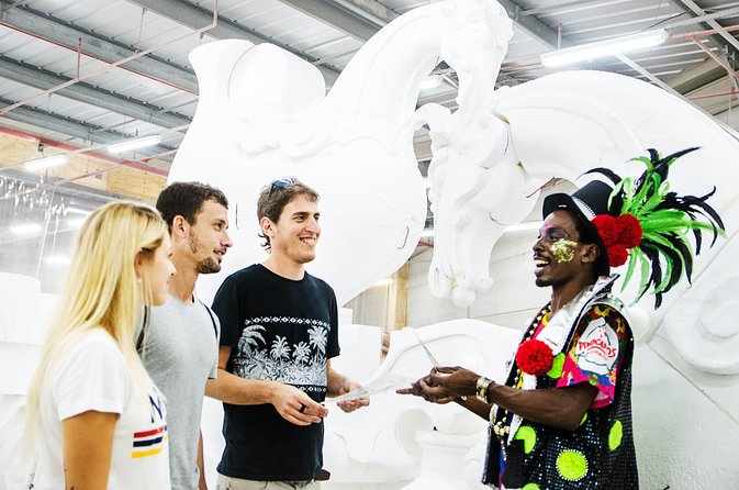 Carnaval Experience: Backstage Tour at Samba City with Cocktail - Entering Cidade do Samba Without Losing Your Way