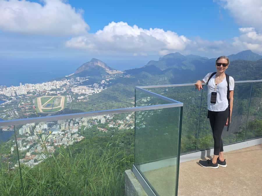 Christ the Redeemer Hiking: Journey to Rio's Iconic Landmark - Ridge views over Rio and the ocean