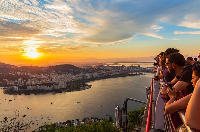 Christ The Redeemer & Sunset At Sugarloaf with Tickets - Guides who keep a busy afternoon under control