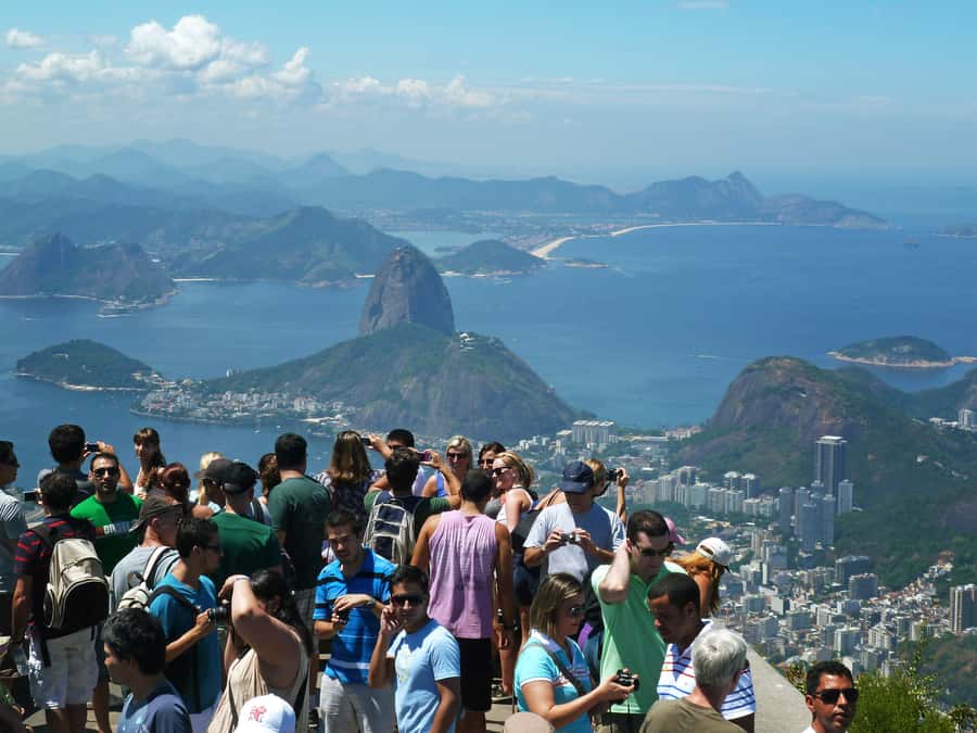 Christ the Redeemer through Lage Park 6-Hour Hiking Tour - Learning about Christ the Redeemer at the summit