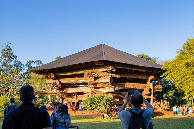 City Tour Argentina - La Aripuca and the Giant Wooden Trap