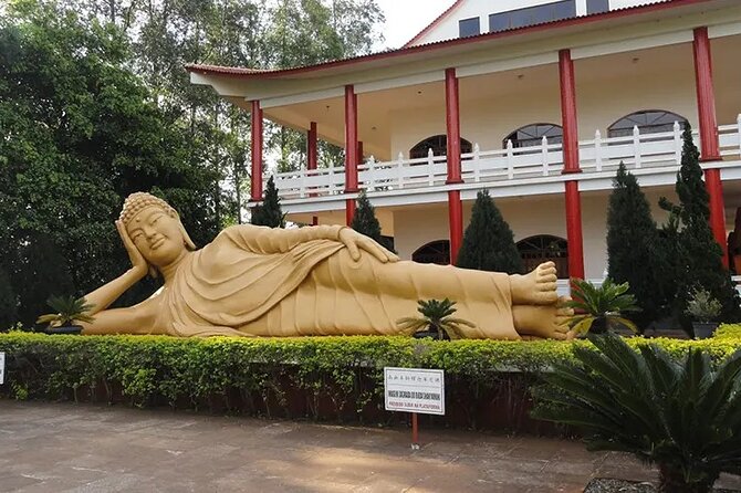 City Tour Foz do Iguaçu - With Ticket - Buddhist Temple: a quiet change of pace