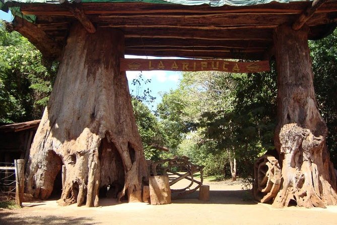 City Tour Puerto Iguazu - La Aripuca: a giant structure with a serious message