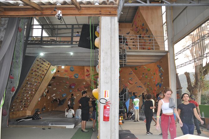Climbing gym in Floripa - Bouldering: technique without ropes