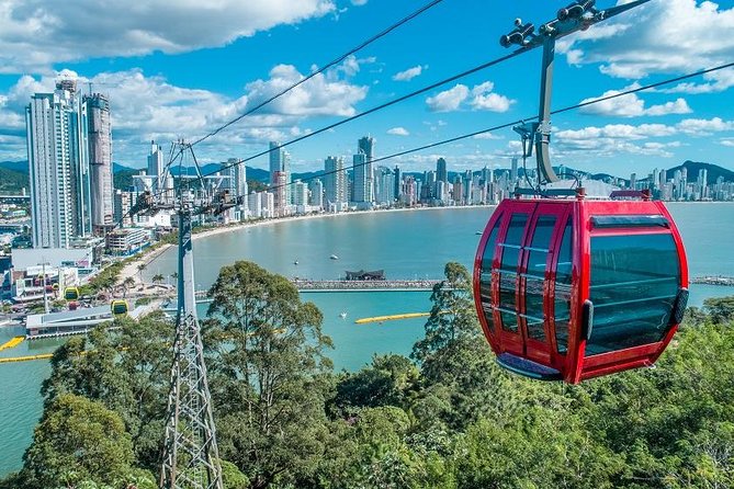 Combo Pirate Boat, Beach and Unipraias Park with transfers - Three free hours at Praia das Laranjeiras