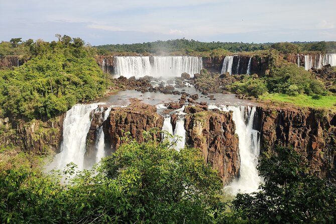 Combo Tour - Iguassu Falls and visit to Dreamland - What the $88 price really covers