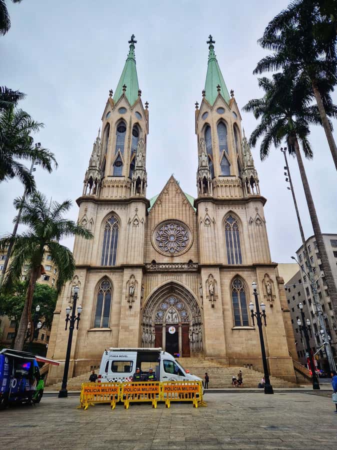 Companionship of a bilingual guide in São Paulo - What the guide’s role really adds