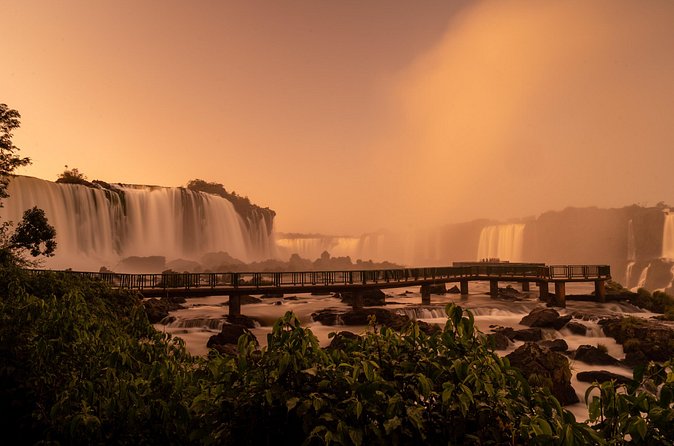 Dawn at Iguaçu Falls - Who will appreciate this dawn tour most