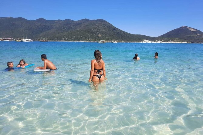 Day Tour to Arraial do Cabo from Rio - Boarding the schooner in Arraial do Cabo