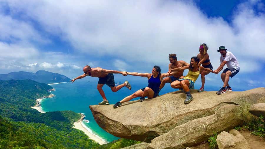 Discover Pedra do Telégrafo: Scenic Hike with Expert Guide - What the guide adds to the day