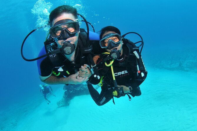 Discover scuba diving in Búzios - About 35 Minutes Around João Fernandes and João Fernandinho