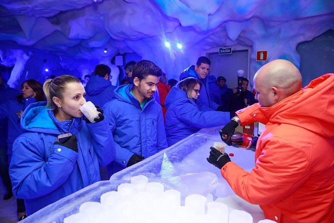 Dreams Ice Bar - Getting ready for temperatures below -10°C