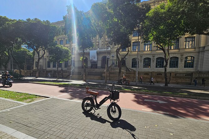 E-Bike Tour: Local Guide, Historic Center to Ipanema - Botafogo, Copacabana, and the final ride to Arpoador